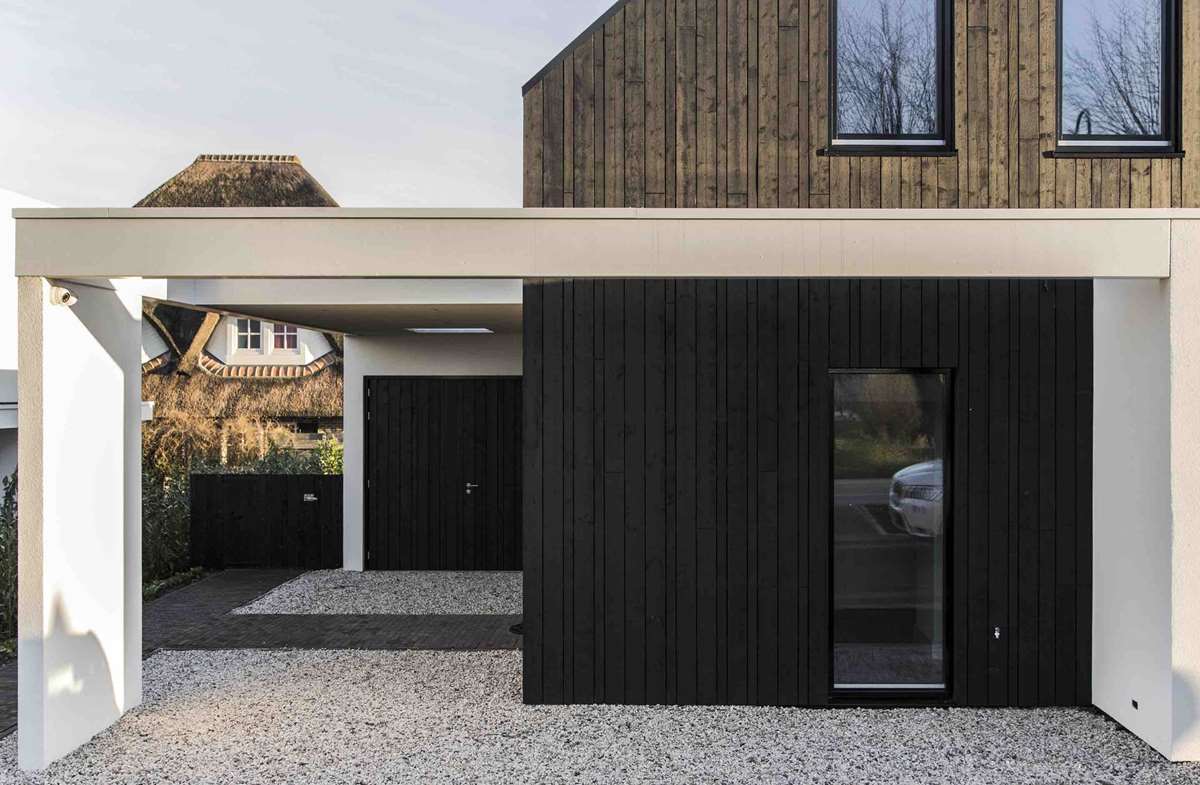 Out of the Box Villa by Arjen Reas Architecten