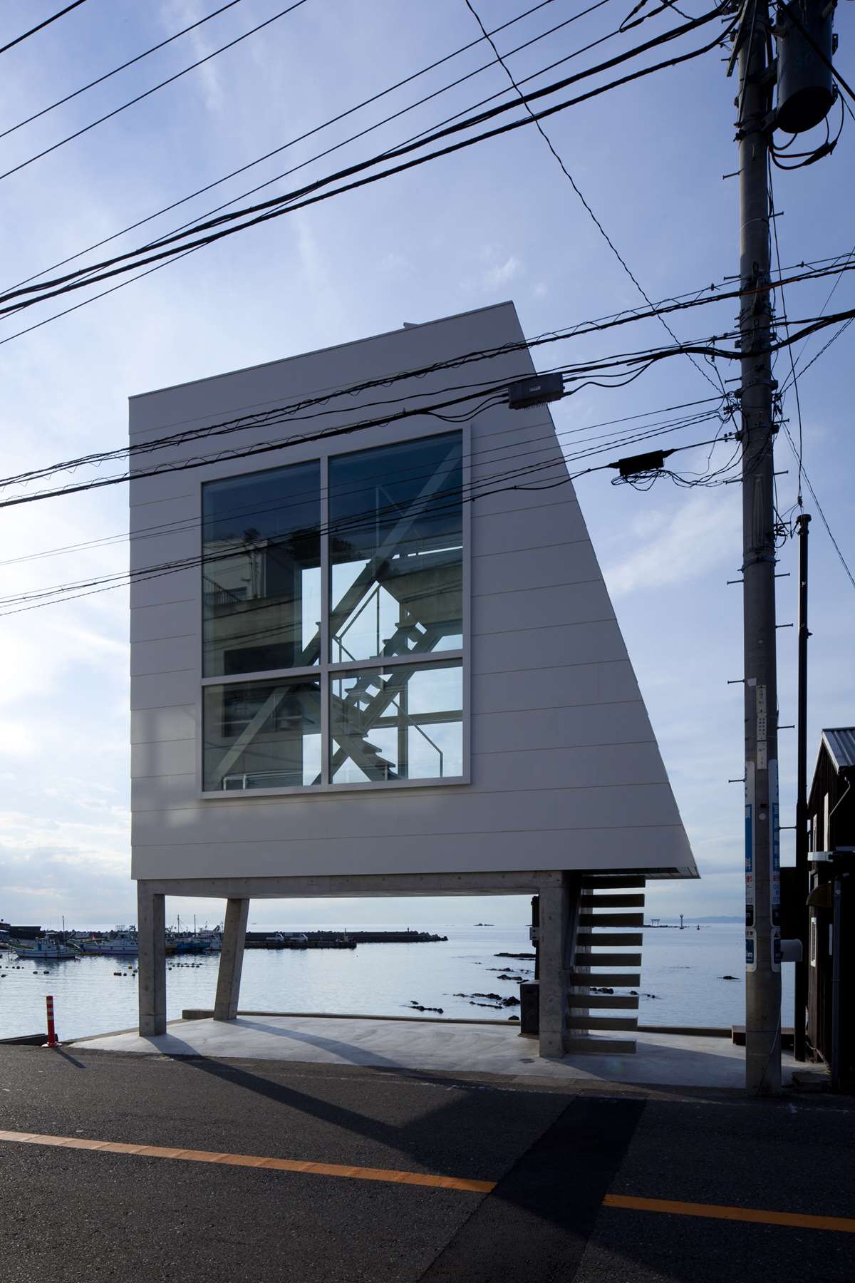 Window House by Yasutaka Yoshimura Architects