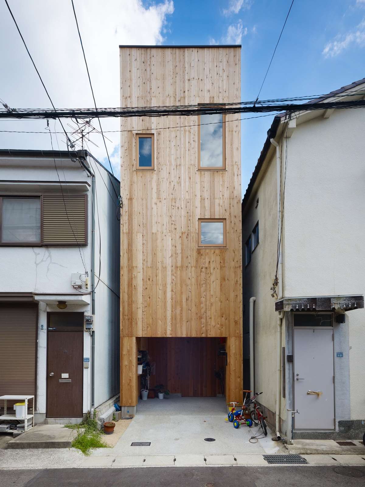 House in Nada by FujiwaraMuro Architects