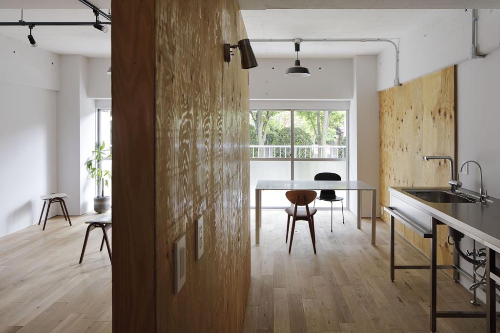 1970s Apartment Renovation in Tokyo by G Architects Studio