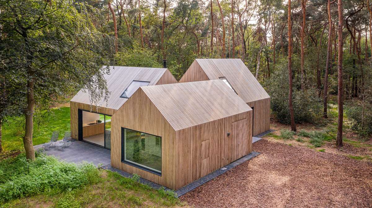 Villa Tonden Wood Clad Holiday Retreat by HofmanDujardin