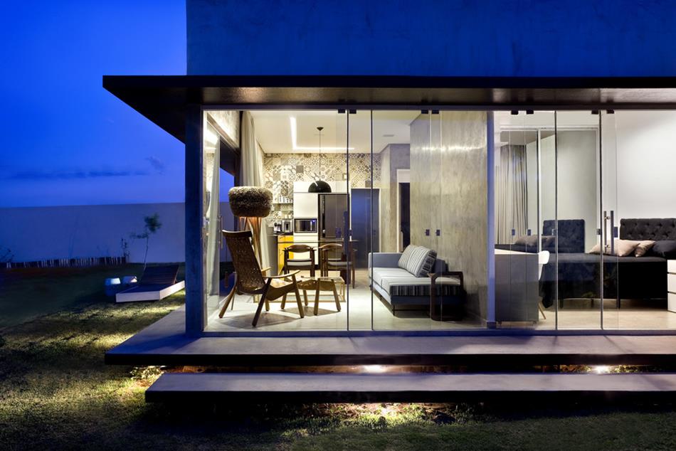 Box House by 1:1 arquitetura:design