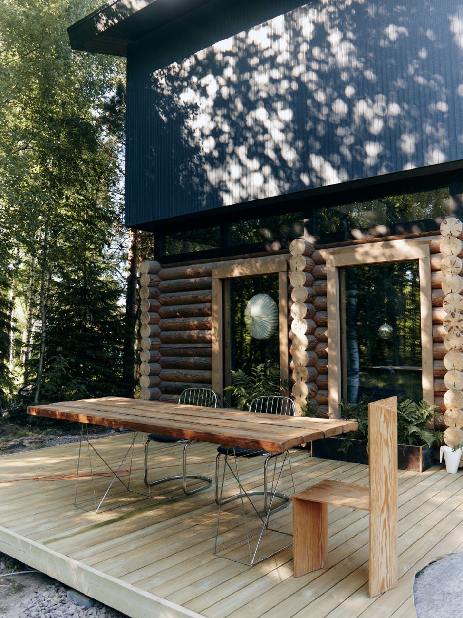 K4 Cabin - A Family Den Made of Recycled Wooden Logs