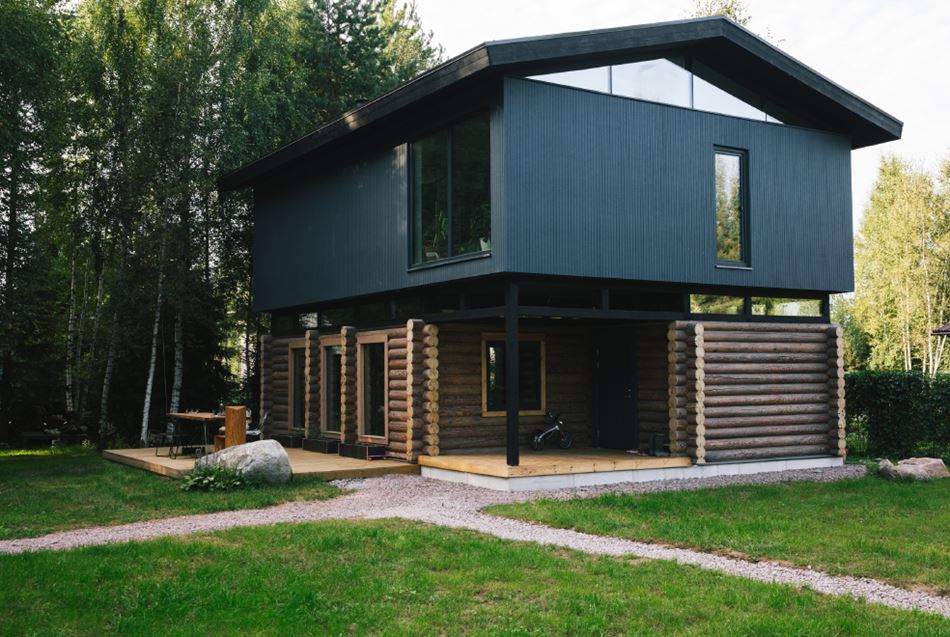 K4 Cabin - A Family Den Made of Recycled Wooden Logs