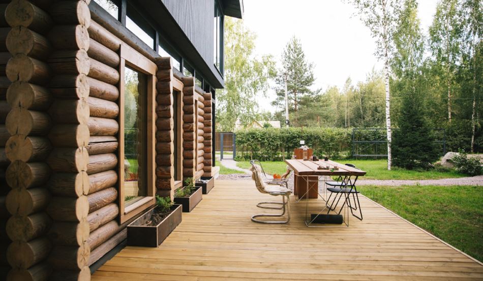 K4 Cabin - A Family Den Made of Recycled Wooden Logs