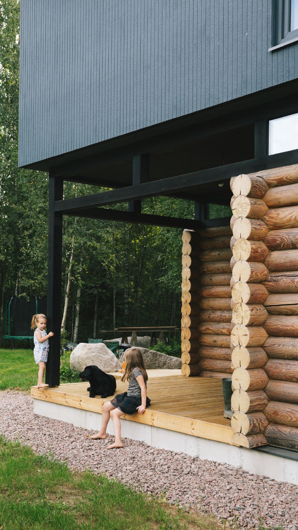 K4 Cabin - A Family Den Made of Recycled Wooden Logs