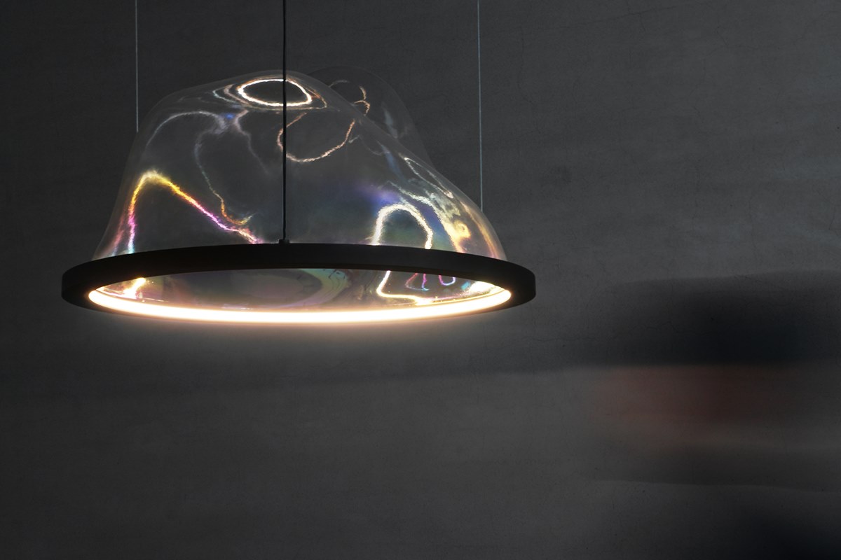 Air Shape Sculptural Lamp: A Captivating Blend of Glass, Light and Emotion