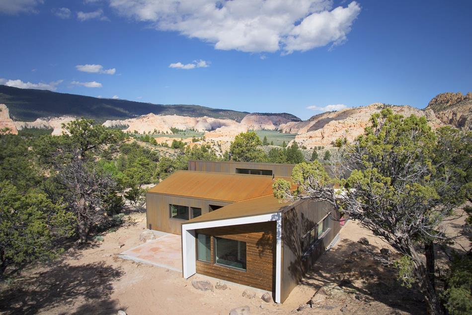 Capitol Reef Desert House by Imbue Design