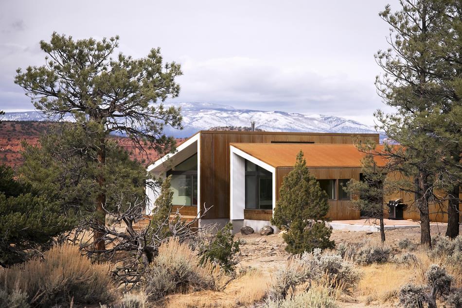 Capitol Reef Desert House by Imbue Design