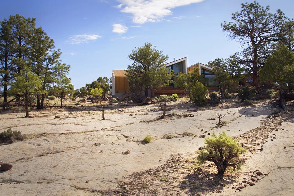 Capitol Reef Desert House by Imbue Design