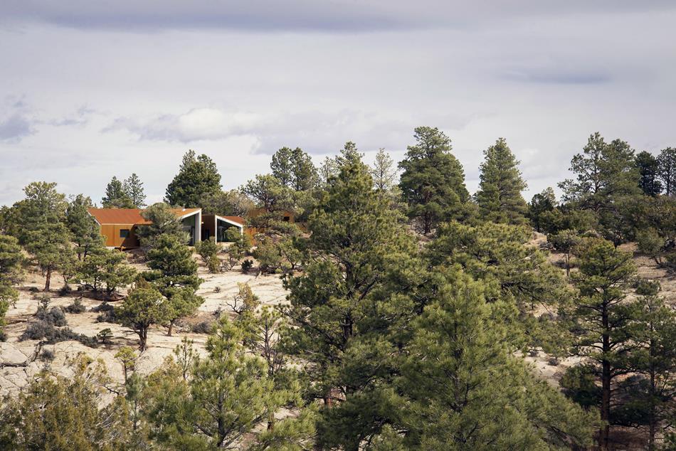 Capitol Reef Desert House by Imbue Design