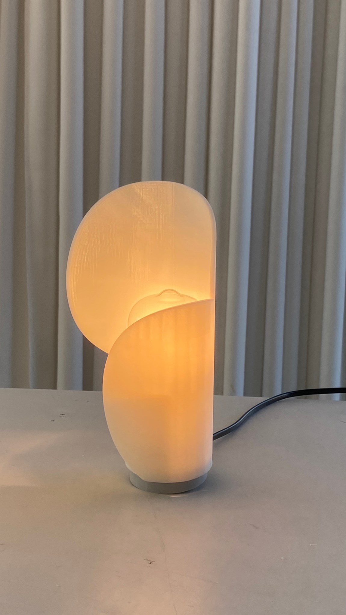 Jadoo Table Lamp by Sukwoo Lee and yoonjaerry Lee Yunjae