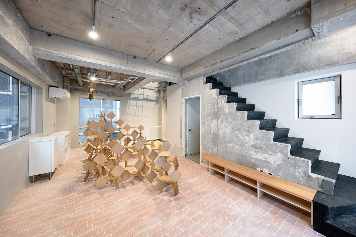 Old Reinforced Concrete Building  Converted into MAMM DESIGN Office and Residence