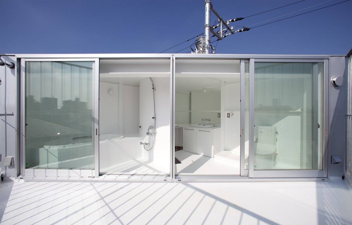 A Small House in Tokyo by Unemori Architects