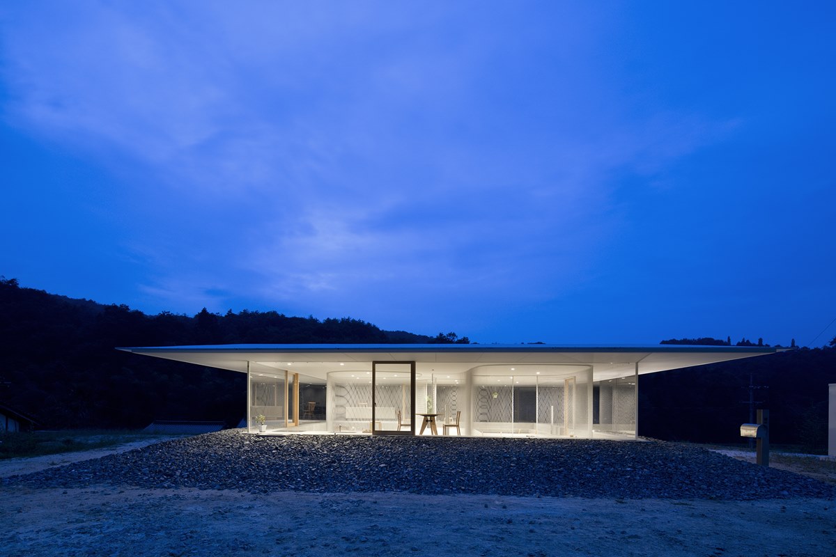 Hiroshima Hut by Suppose Design Office