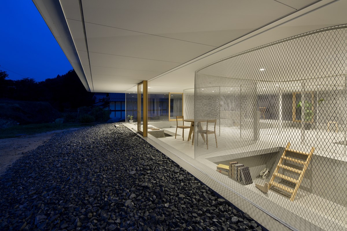 Hiroshima Hut by Suppose Design Office