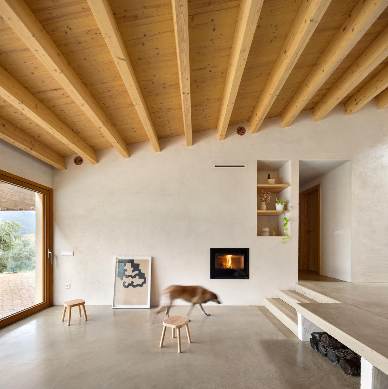 Casa Boratuna by Bouman: A Stunning Single-Family Detached Home