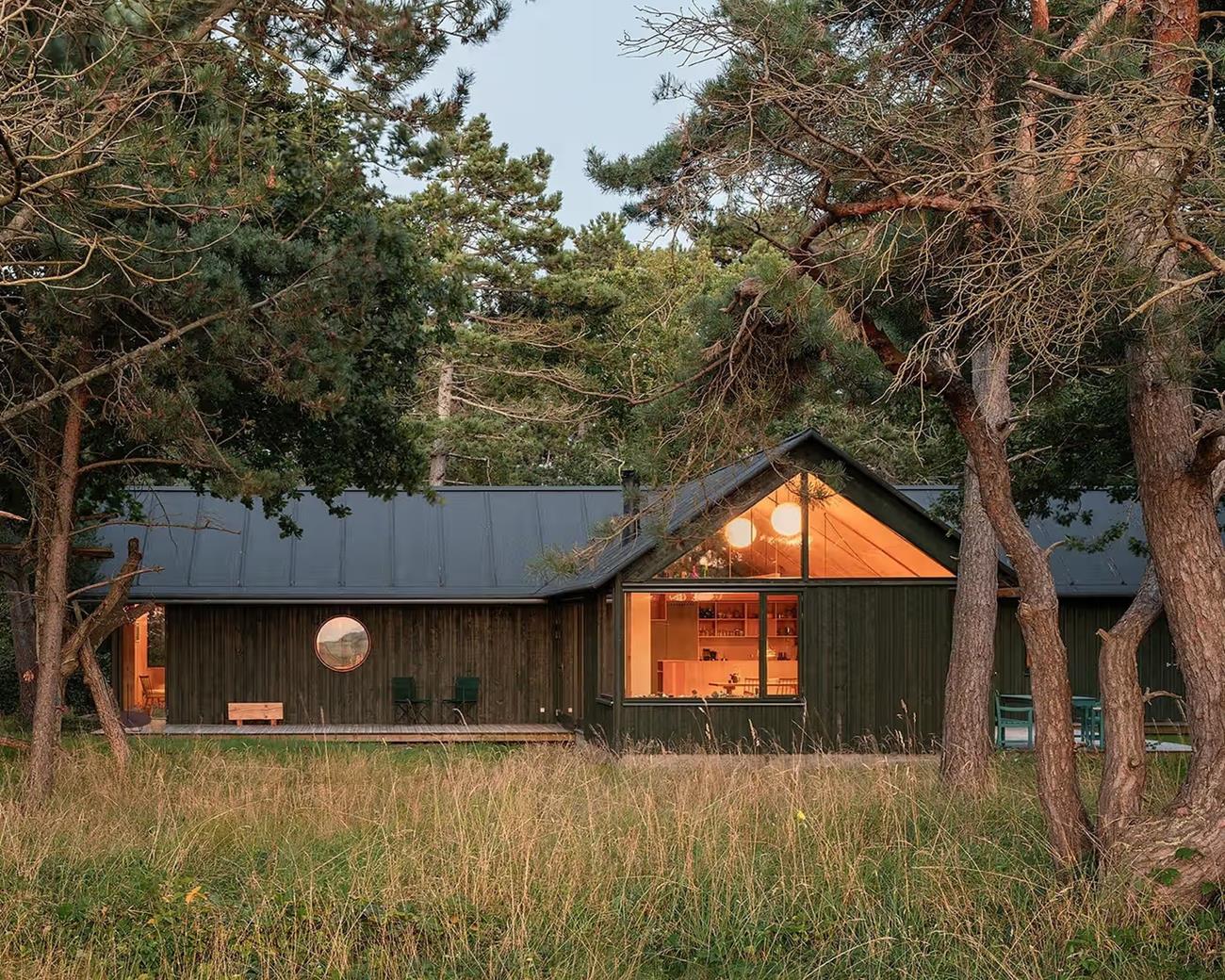 House Between the Trees – The Sustainable Summer House