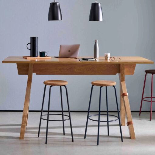 VWork Desk by Simon Pengelly: A Perfect Blend of Design and Functionality