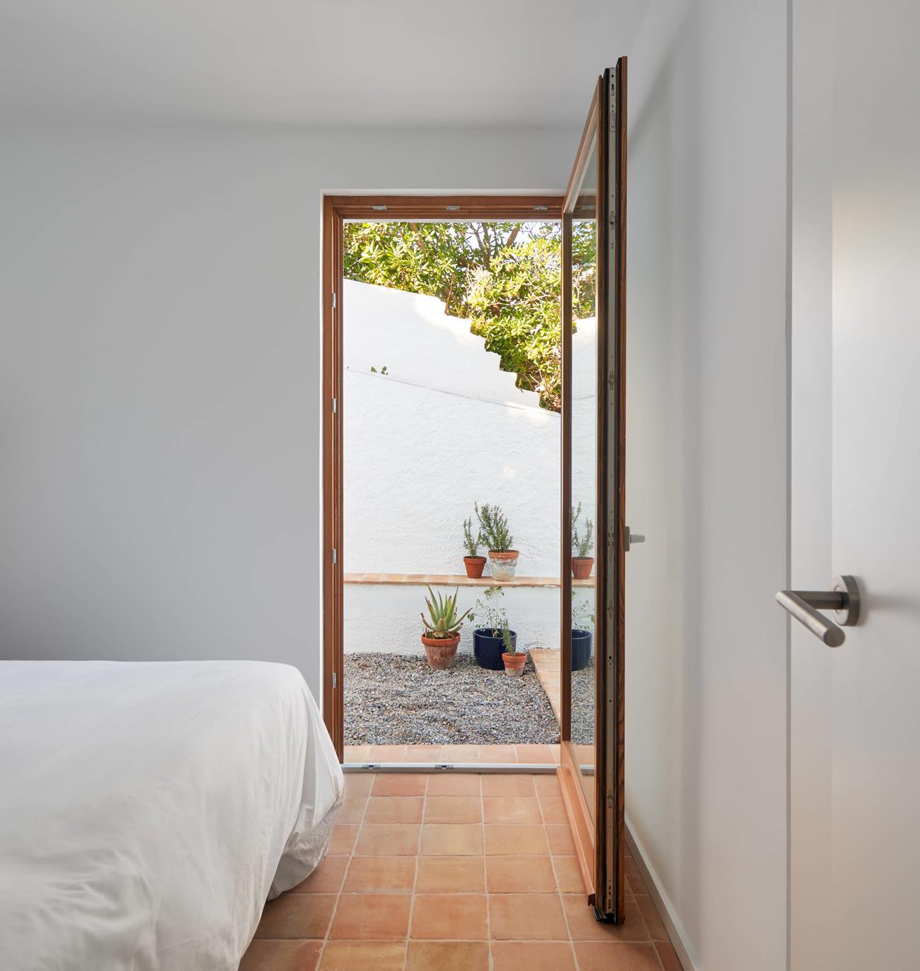 Renovated Sea House in Costa Brava: A Perfect Retreat for Every Season